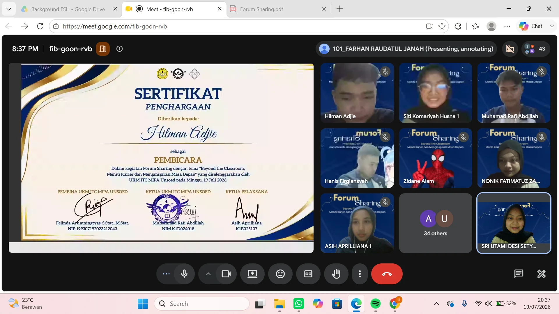 Beyond the Classroom: Meniti Karier dan Menginspirasi Masa Depan