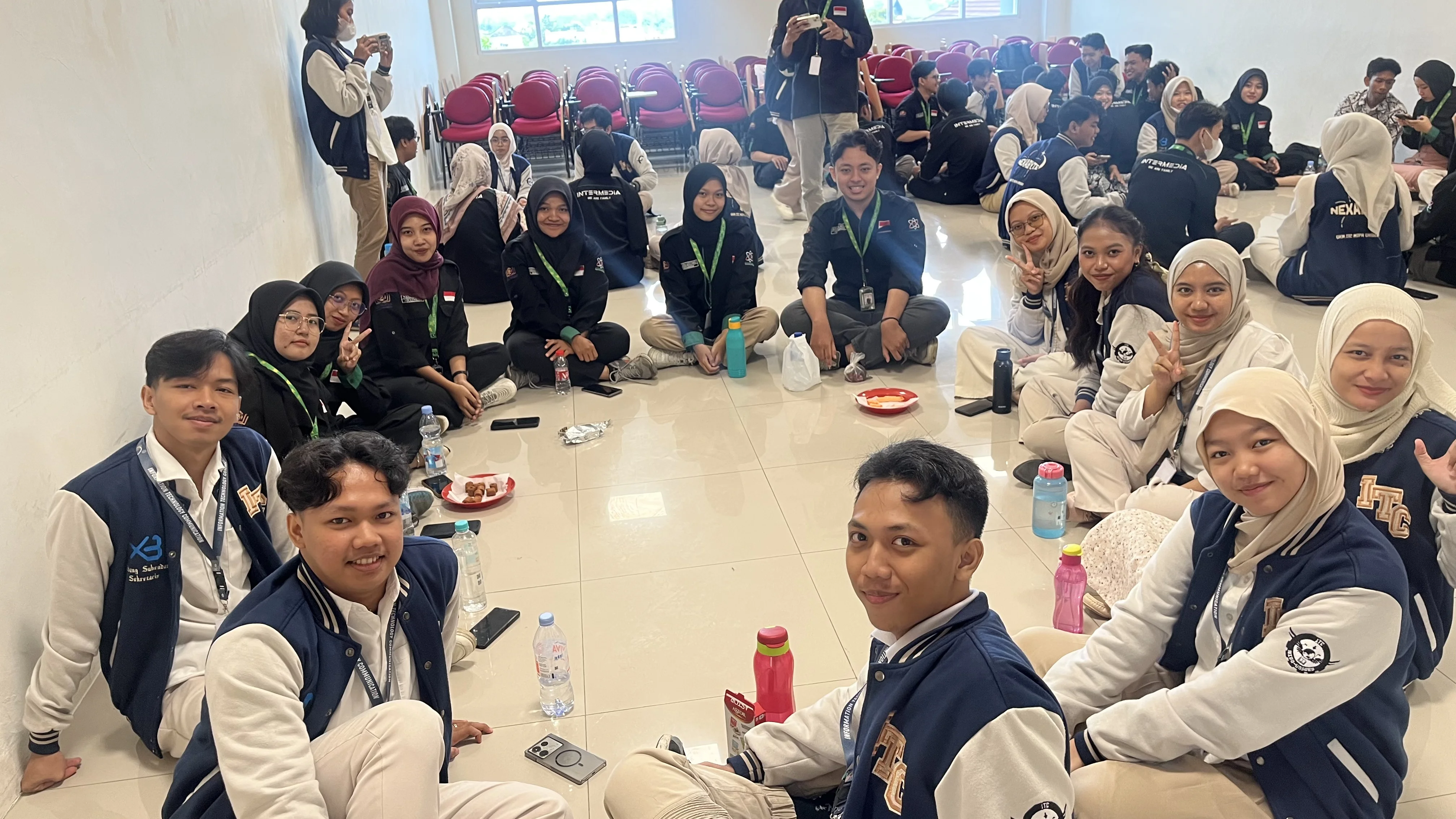 UKM ITC MIPA Unsoed X UKM Intermedia Amikom Purwokerto